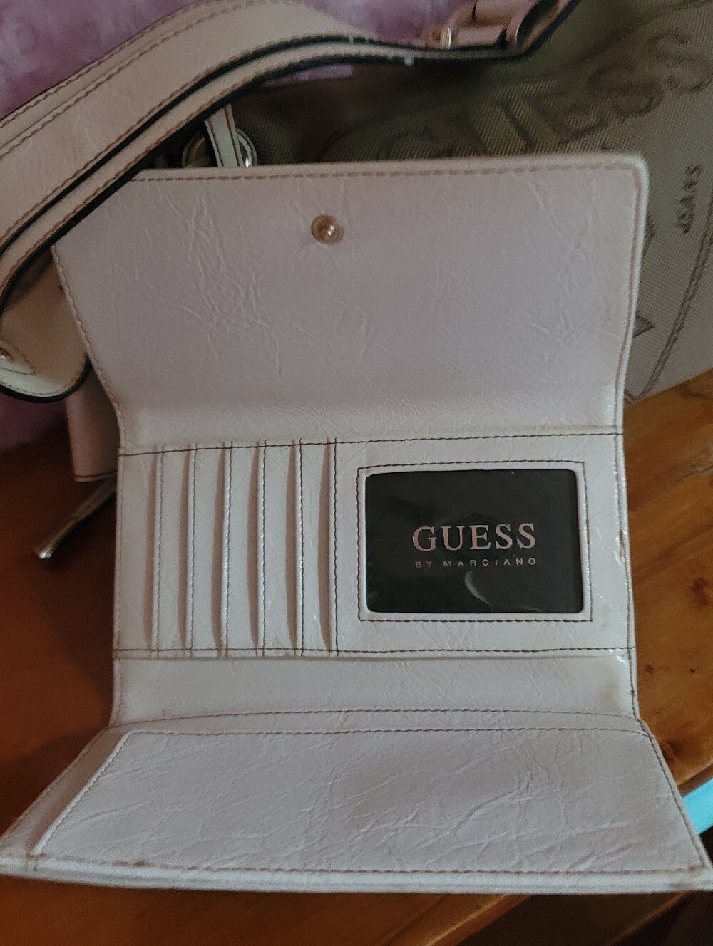 GUESS Olive Canvas Shoulder Bag with White Trim and Matching Wallet - Picture 4 of 11